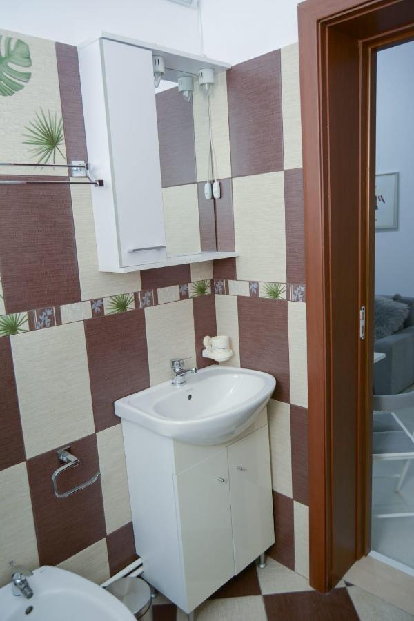 Cozzy Inn City Centre Köstence Dış mekan fotoğraf